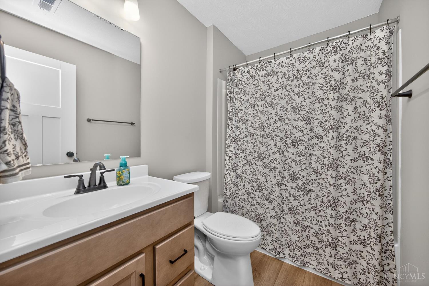 405 Bethpage Way, Turtle Creek Twp, OH, 45036 — photo 11