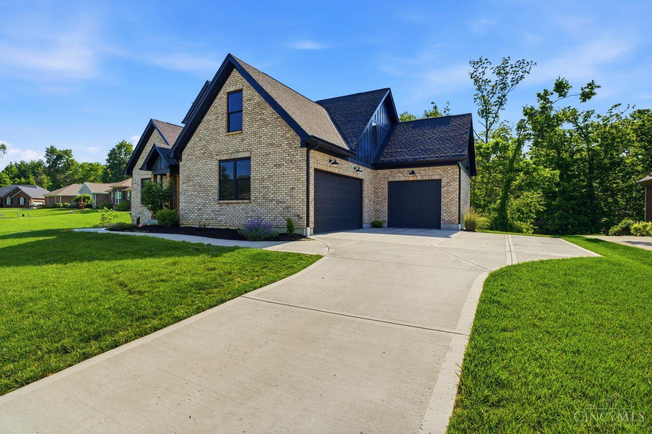 Homes for sale in Milford, OH | 5673 Wittmer Estates Dr, Milford, OH 45150 | MLS# 1879498