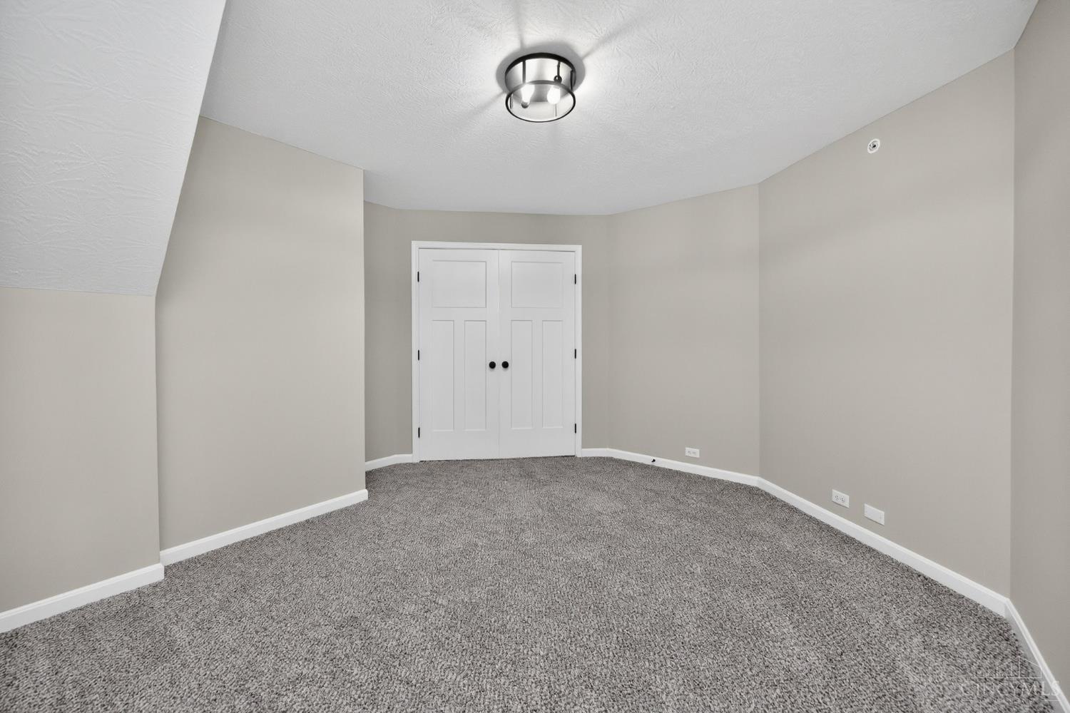 405 Bethpage Way, Turtle Creek Twp, OH, 45036 — photo 10