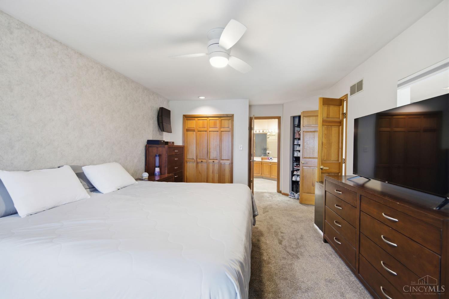 12150 Peak Drive, Cincinnati, OH, 45246 — photo 43