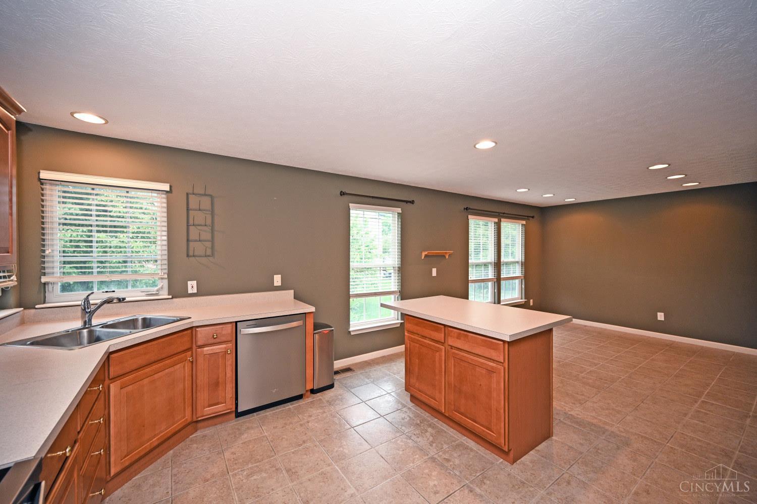 7207 Ivy Way, Newtown, OH, 45244 — photo 11