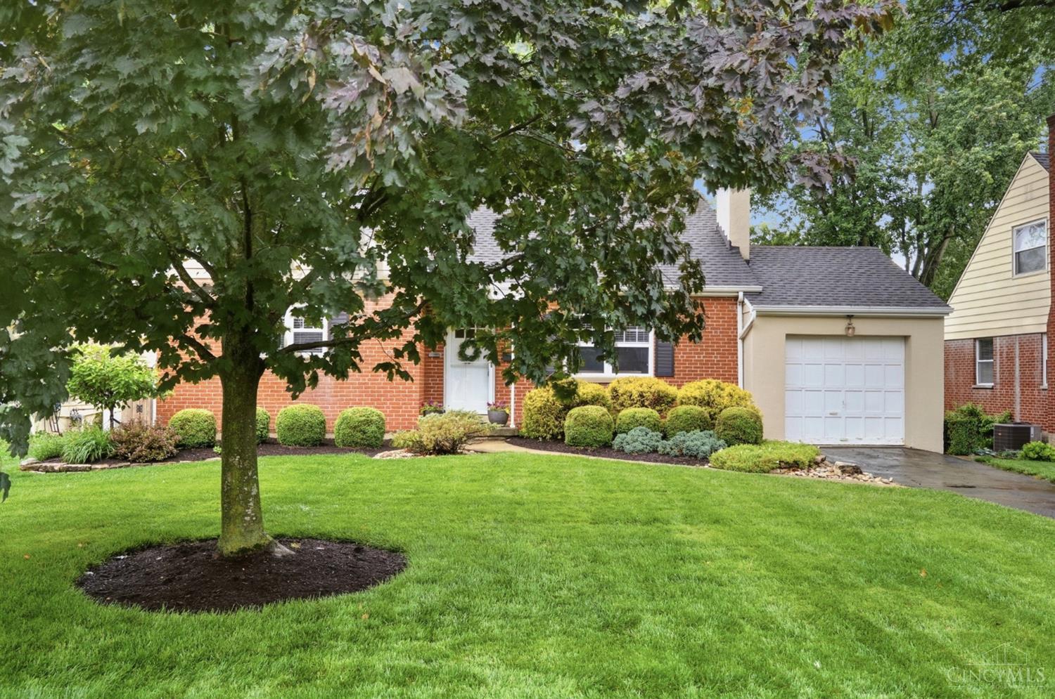 Homes for sale in Cincinnati, OH | 1415 Burney Ln, Cincinnati, OH 45230 | MLS# 1878008