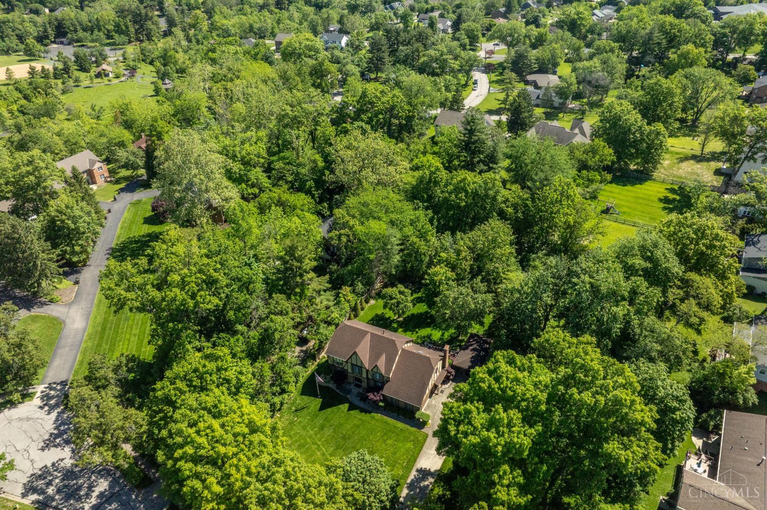 10420 Grandoaks Lane, Montgomery, OH, 45242 — photo 10