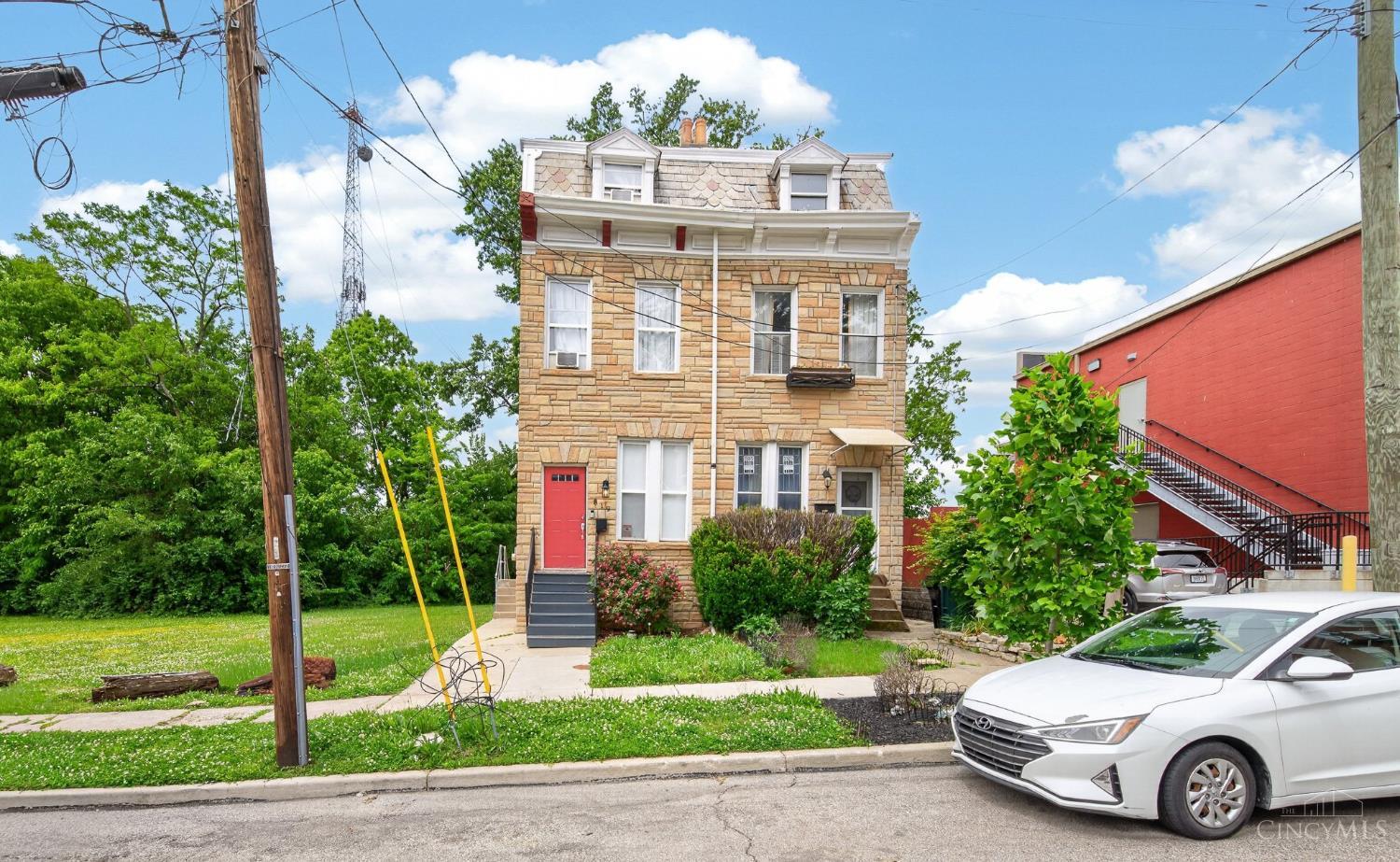 Homes for sale in Cincinnati, OH | 819 Summit Avenue, Cincinnati, OH 45204 | MLS# 1880268