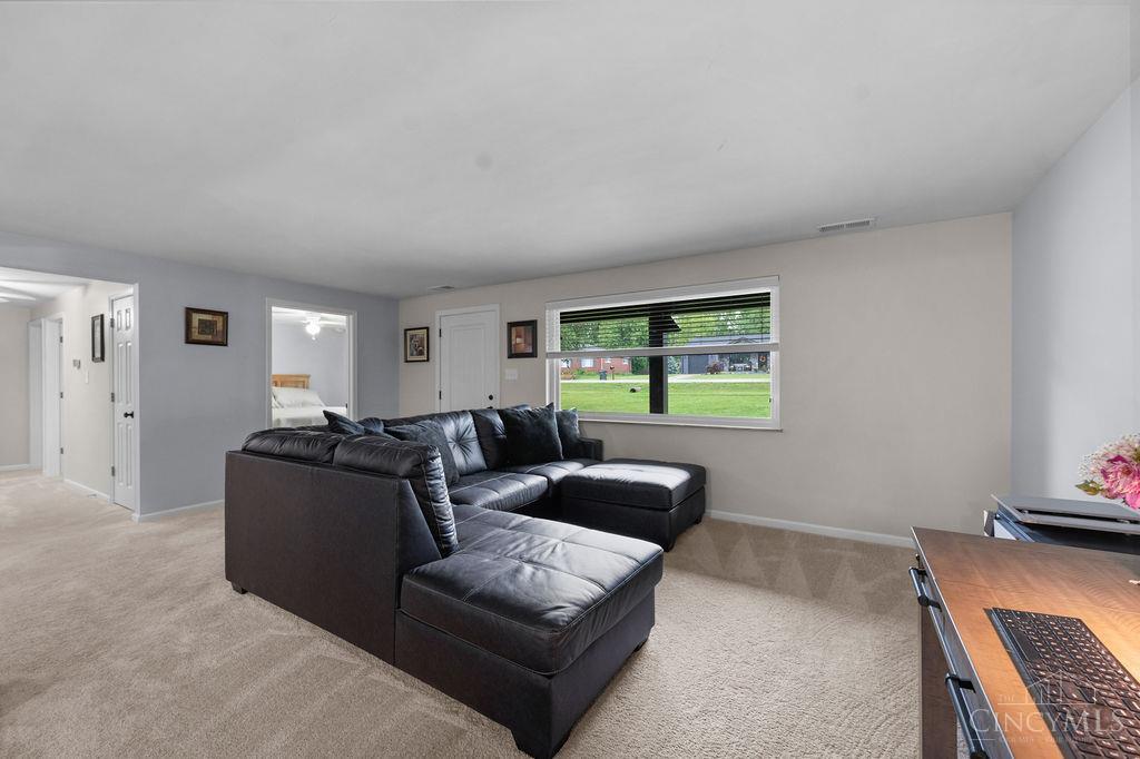 3rd image of 423 Kings Mills Rd, Mason, OH 45040 | MLS# 1880380