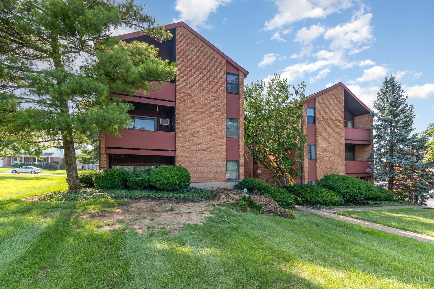 Homes for sale in St Bernard, OH | 4901 Chalet Dr #308, St Bernard, OH 45217 | MLS# 1880445