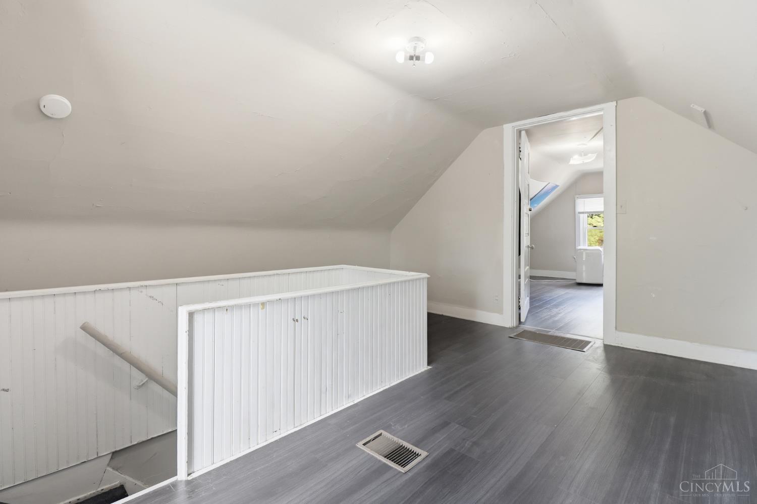 219 Atkinson Street, Cincinnati, OH, 45219 — photo 38