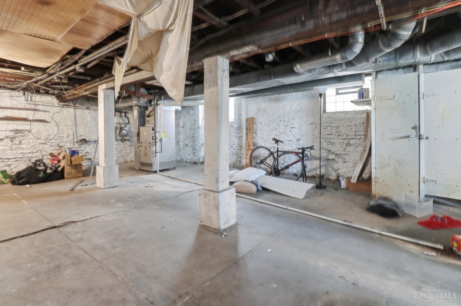219 Atkinson Street, Cincinnati, OH, 45219 — photo 44