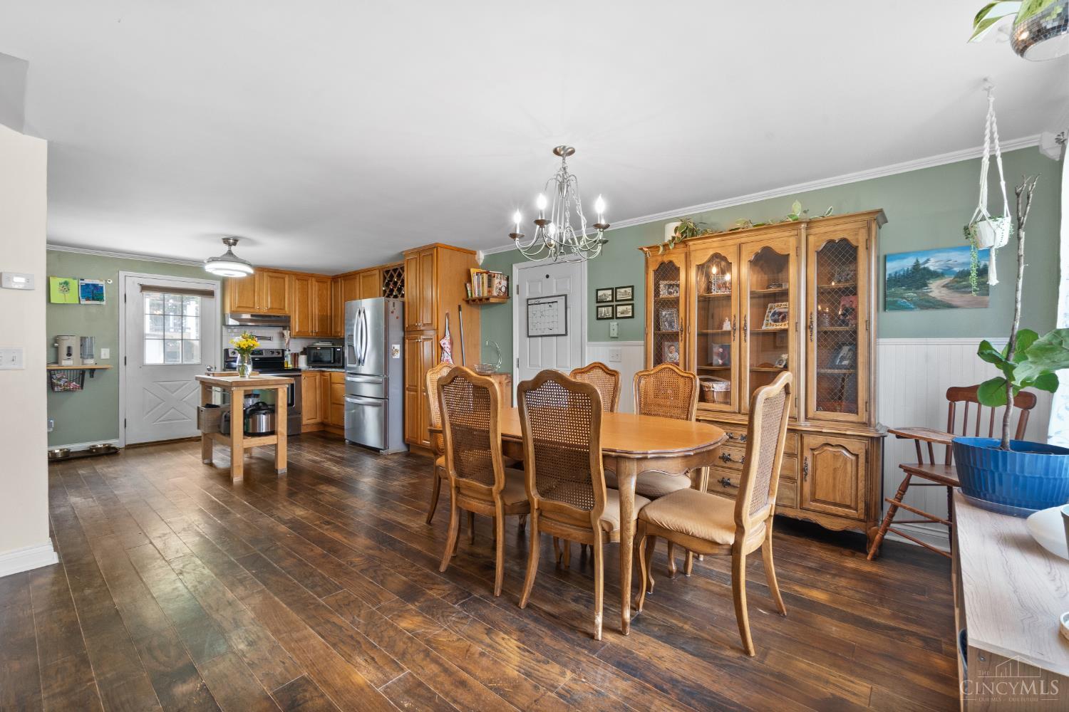 Homes for sale in Delhi Twp, OH | 5176 Dundas Dr, Delhi Twp, OH 45238 | MLS# 1880227