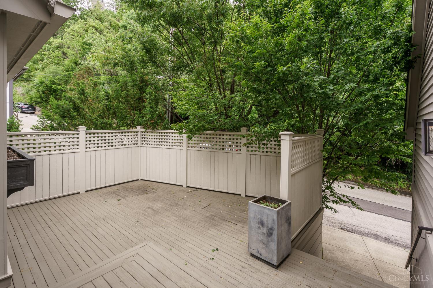 987 Hill Street, Cincinnati, OH, 45202 — photo 37