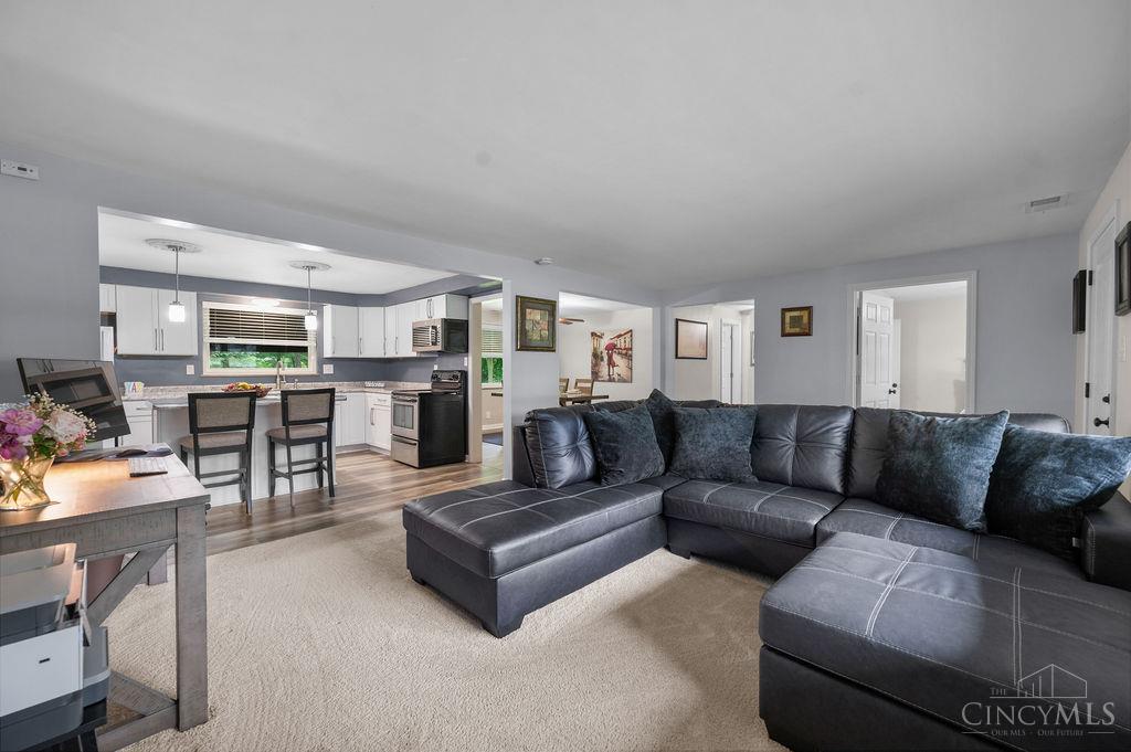 4th image of 423 Kings Mills Rd, Mason, OH 45040 | MLS# 1880380