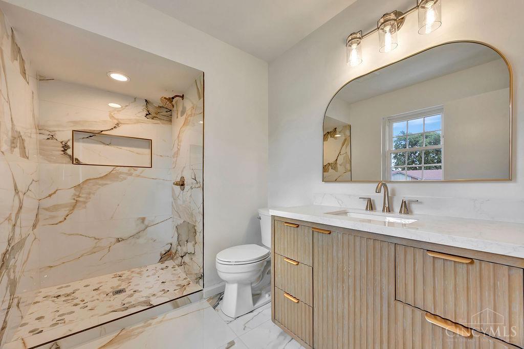 7764 Rolling Meadows Drive, West Chester, OH, 45069 — photo 35