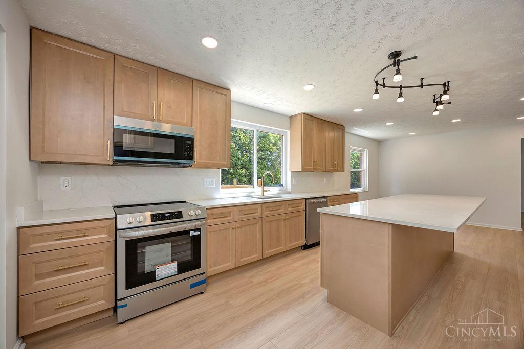 7764 Rolling Meadows Drive, West Chester, OH, 45069 — photo 18