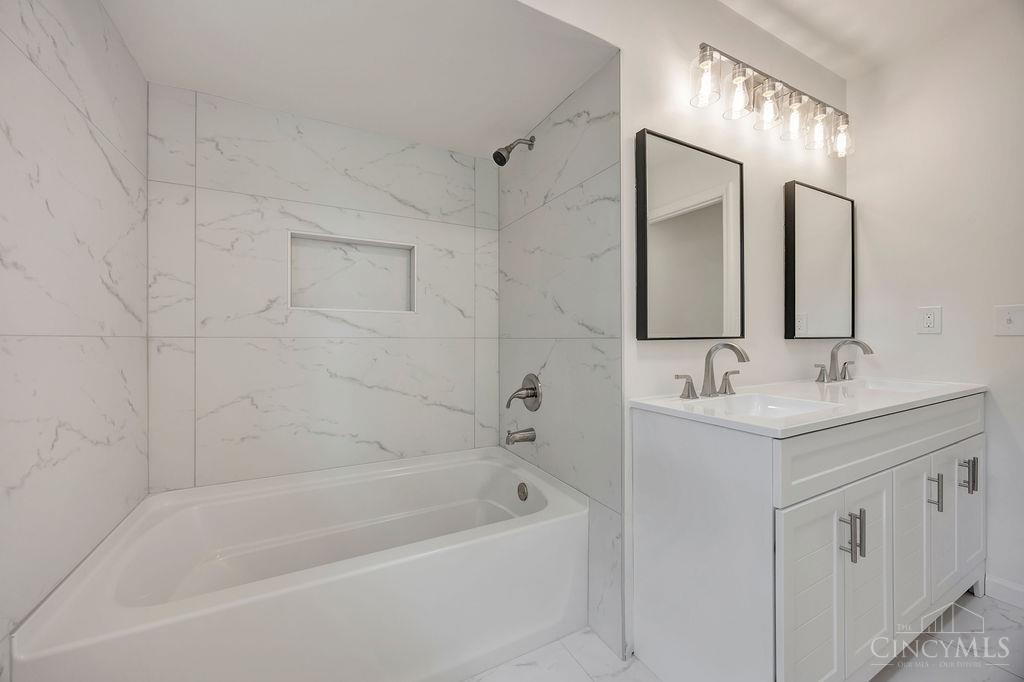 7764 Rolling Meadows Drive, West Chester, OH, 45069 — photo 40