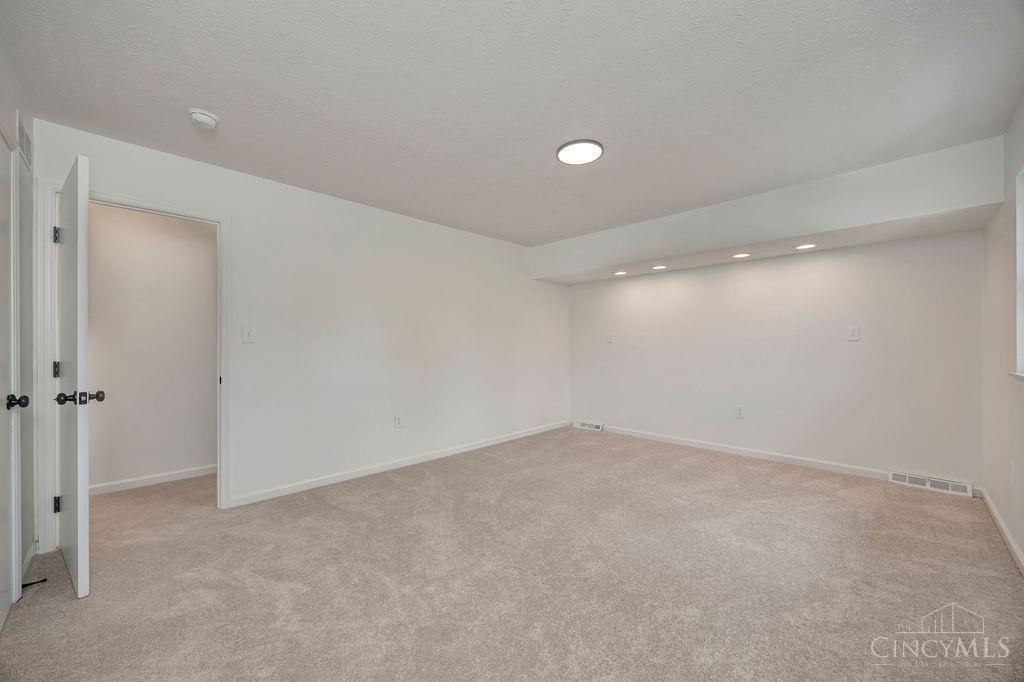 7764 Rolling Meadows Drive, West Chester, OH, 45069 — photo 34