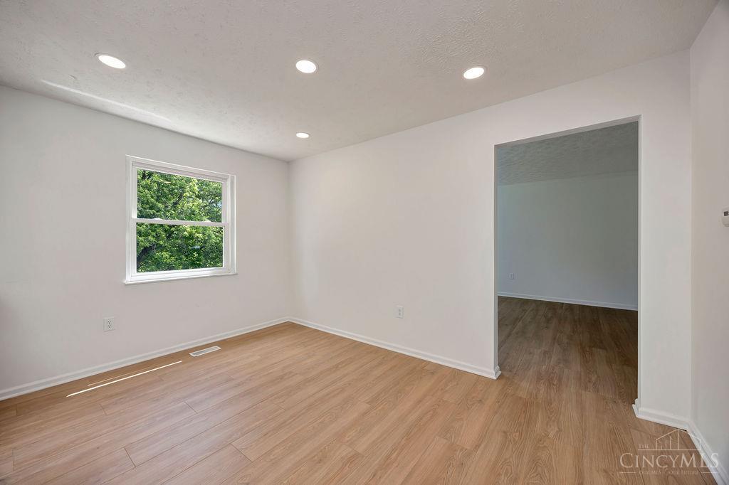 7764 Rolling Meadows Drive, West Chester, OH, 45069 — photo 27