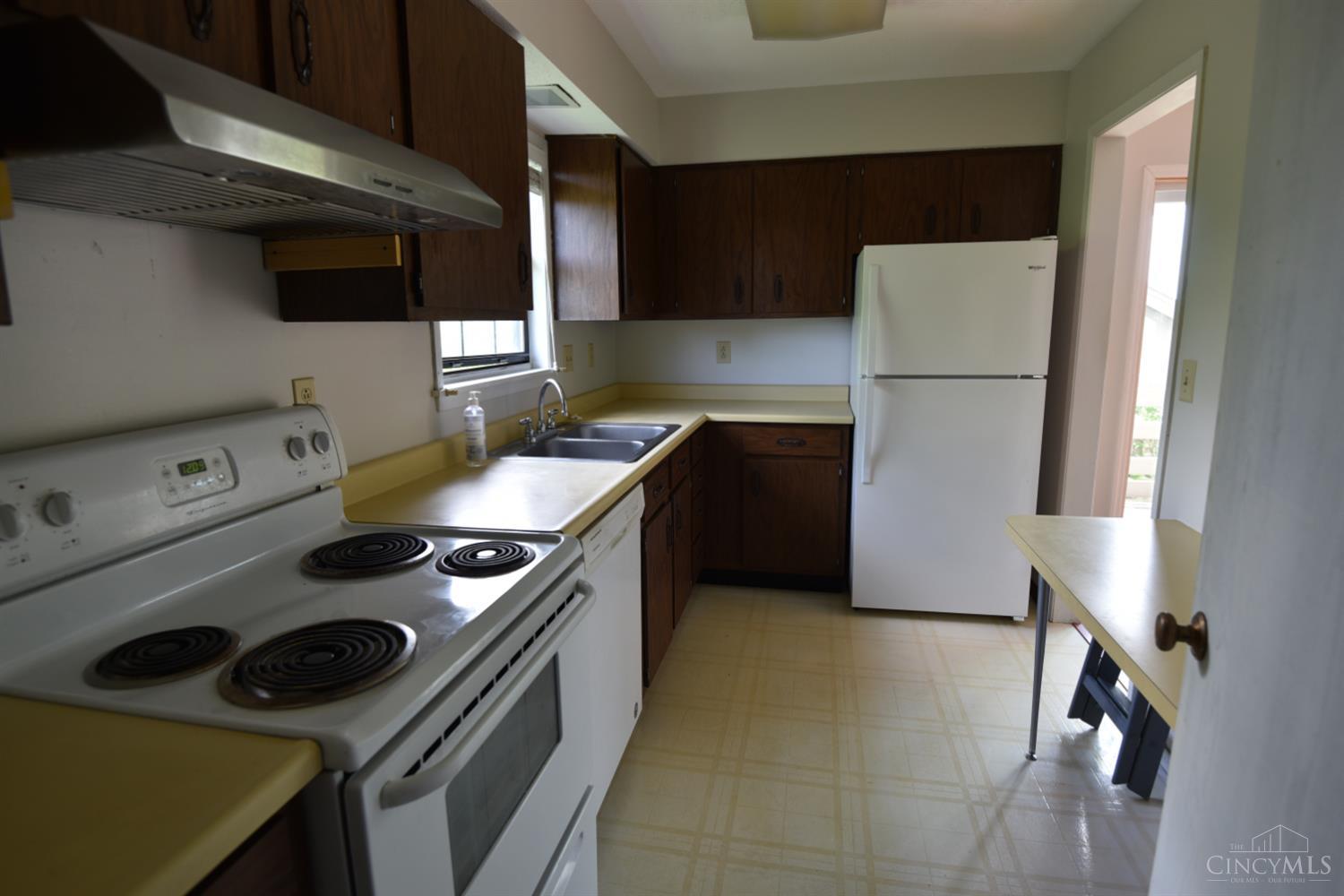 7767 Brams Hill Drive, Washington Twp, OH, 45459 — photo 13