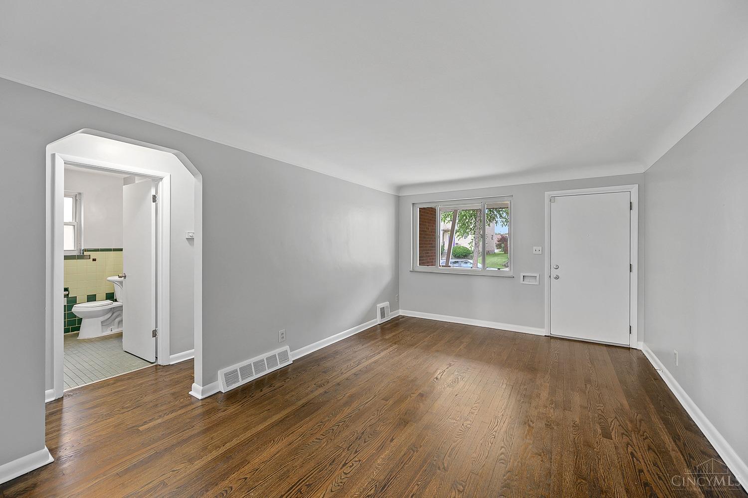 1723 Tuxworth Avenue, Cincinnati, OH, 45238 — photo 7