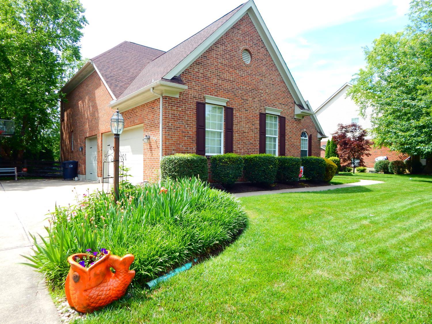2nd image of 8171 Cheltenham Ct, Maineville, OH 45039 | MLS# 1880508