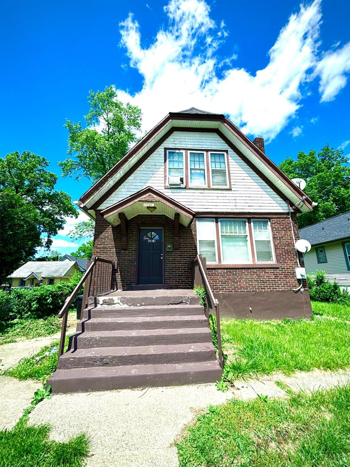 Homes for sale in Cincinnati, OH | 1654 California Ave, Cincinnati, OH 45237 | MLS# 1880236
