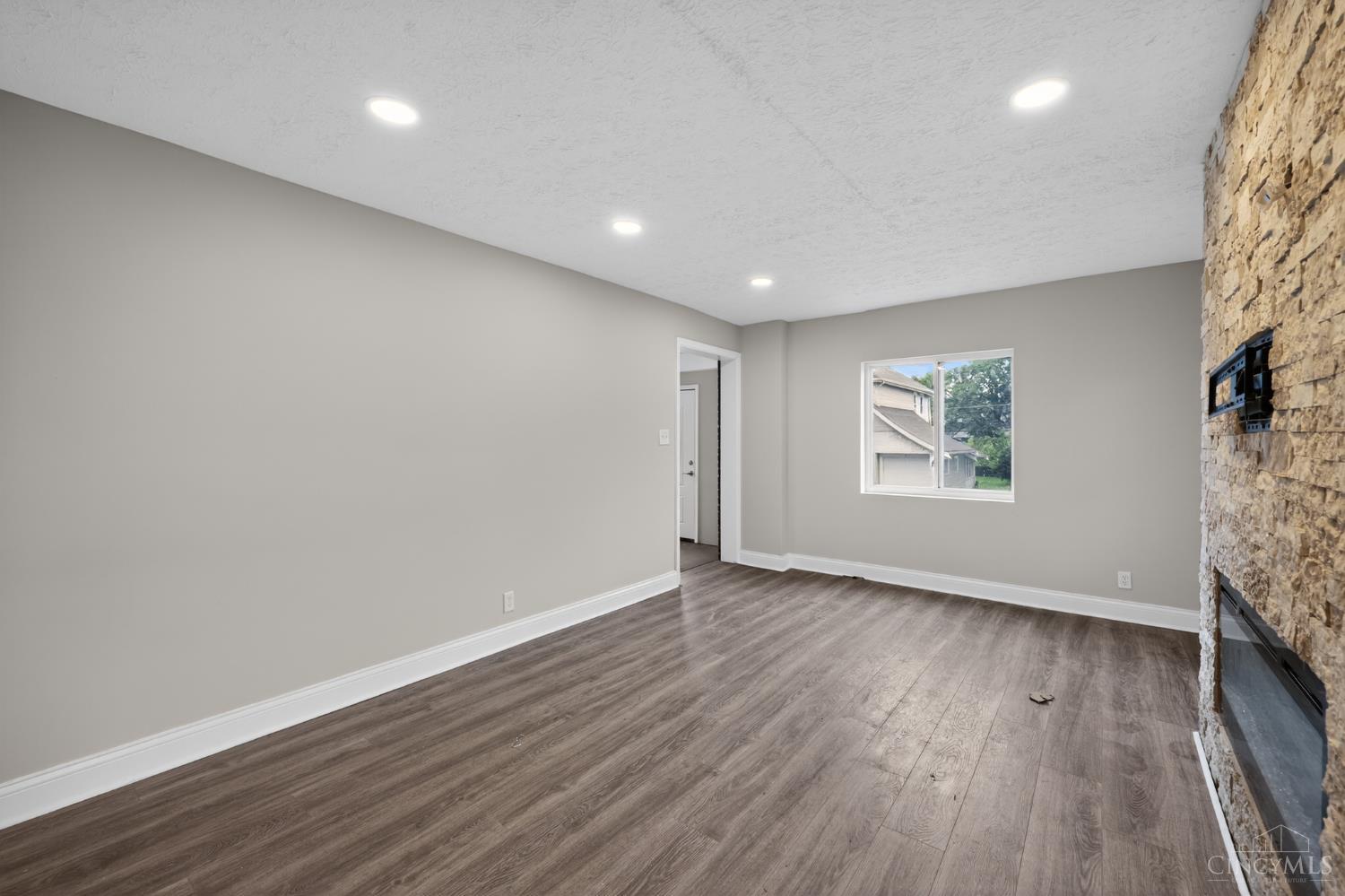 1818 Lawn Avenue, Cincinnati, OH, 45237 — photo 9