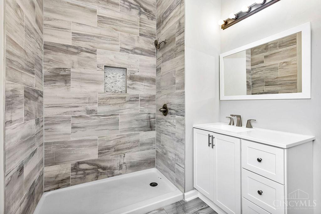 4703 Stewart Avenue, Cincinnati, OH, 45227 — photo 25