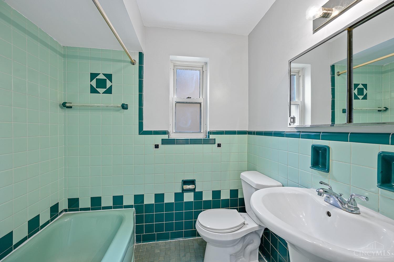 1723 Tuxworth Avenue, Cincinnati, OH, 45238 — photo 21