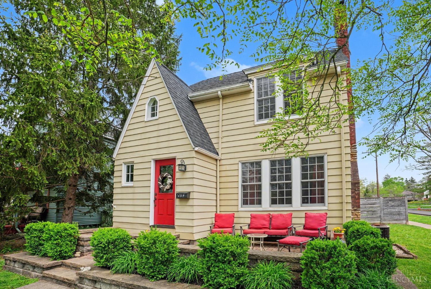 Homes for sale in Milford, OH | 154 Mound Ave, Milford, OH 45150 | MLS# 1880617