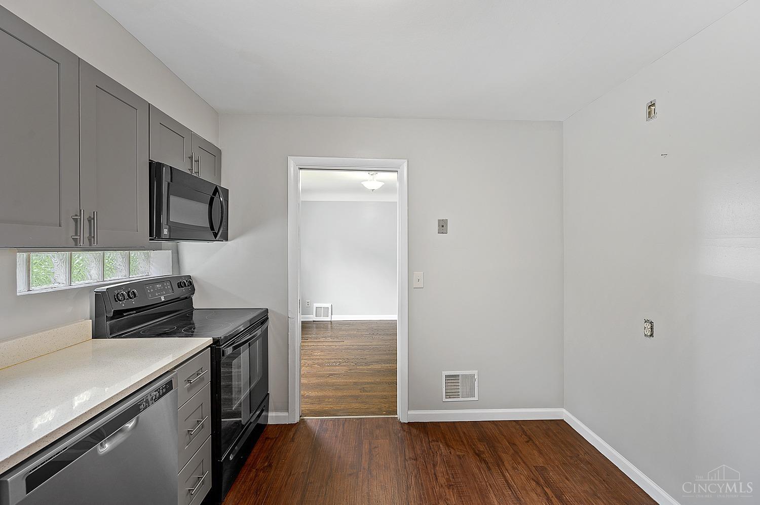 1723 Tuxworth Avenue, Cincinnati, OH, 45238 — photo 13
