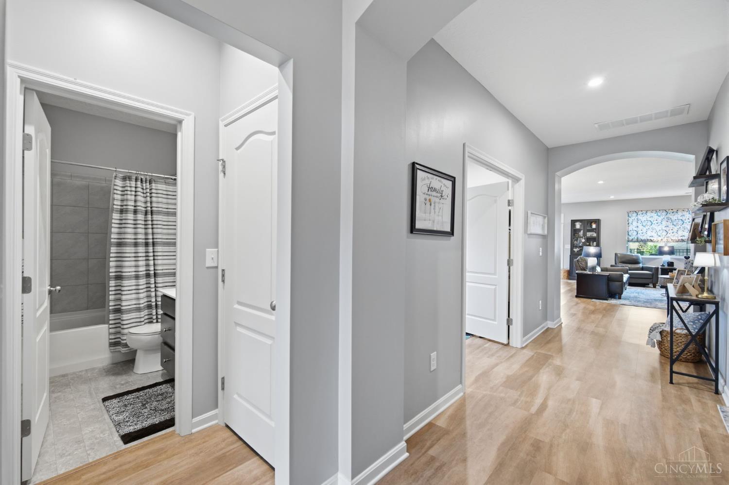5114 Renaissance Park Drive, Middletown, OH, 45005 — photo 11