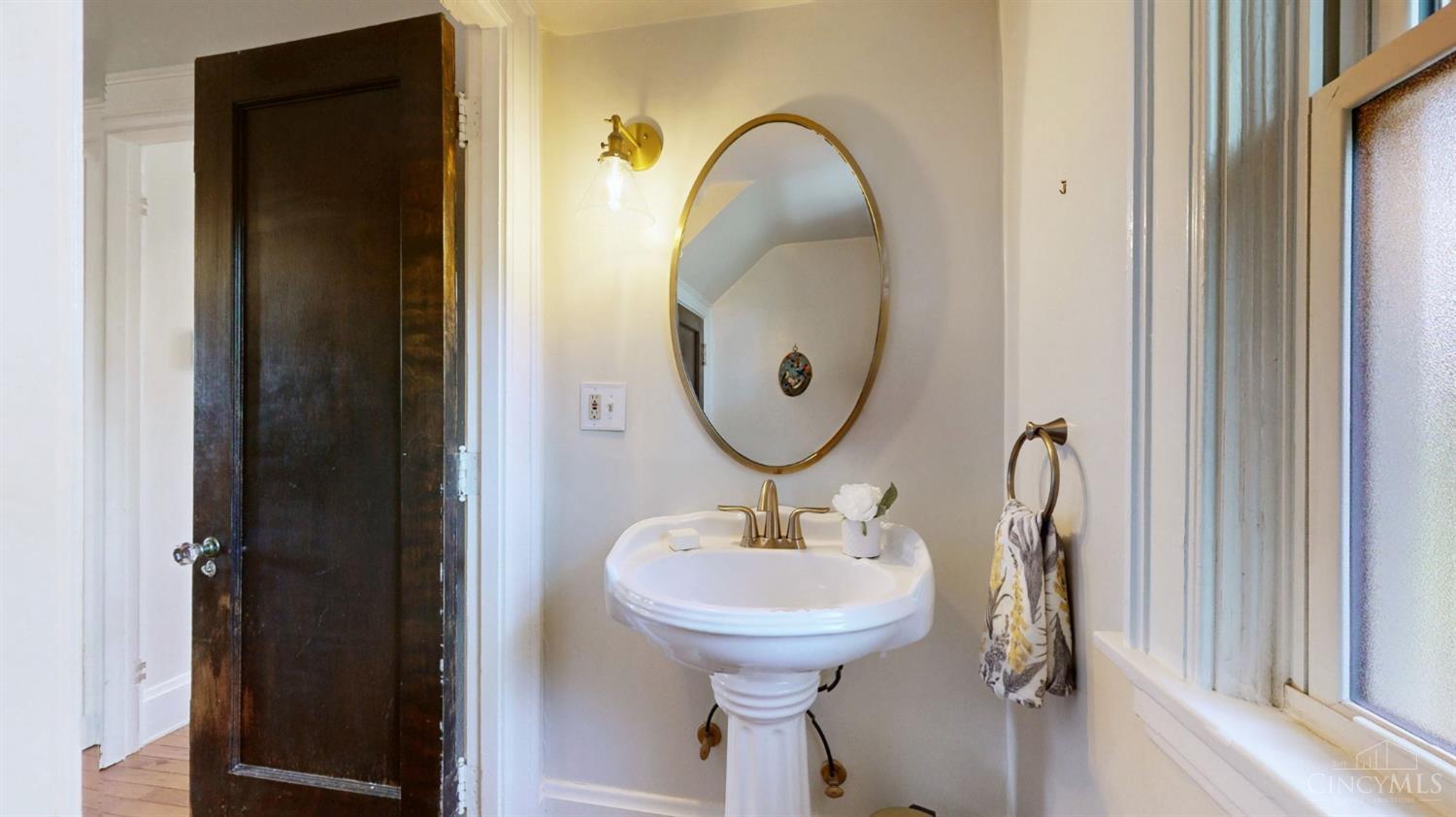 756 Clinton Springs Avenue, Cincinnati, OH, 45229 — photo 18