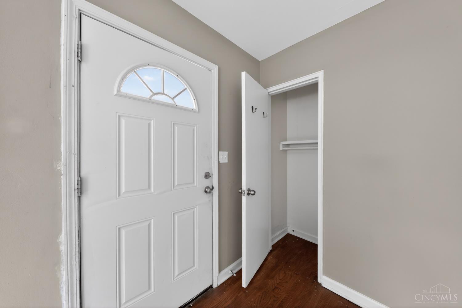 1600 Western Hills Lane, Green Twp, OH, 45238 — photo 3
