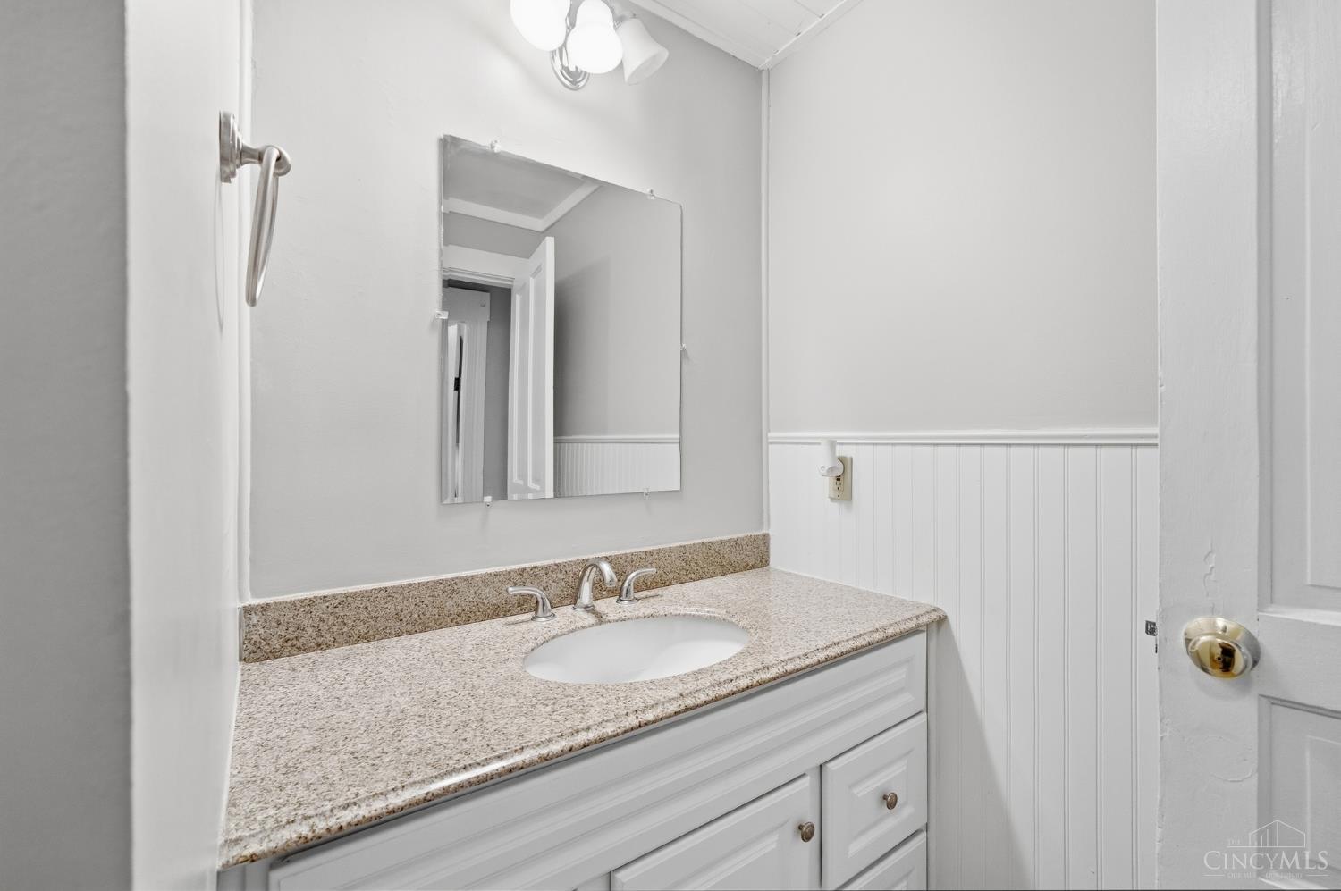3774 Drake Avenue, Cincinnati, OH, 45209 — photo 15