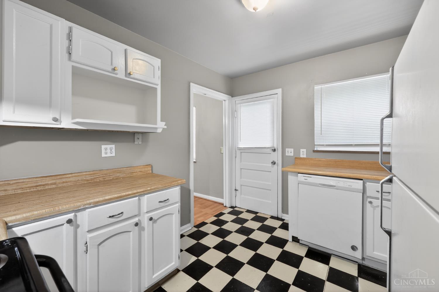 8668 Daly Road, Springfield Twp., OH, 45231 — photo 19