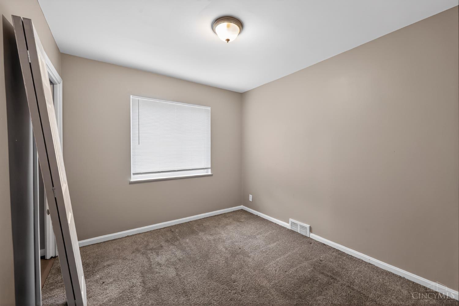 8668 Daly Road, Springfield Twp., OH, 45231 — photo 12