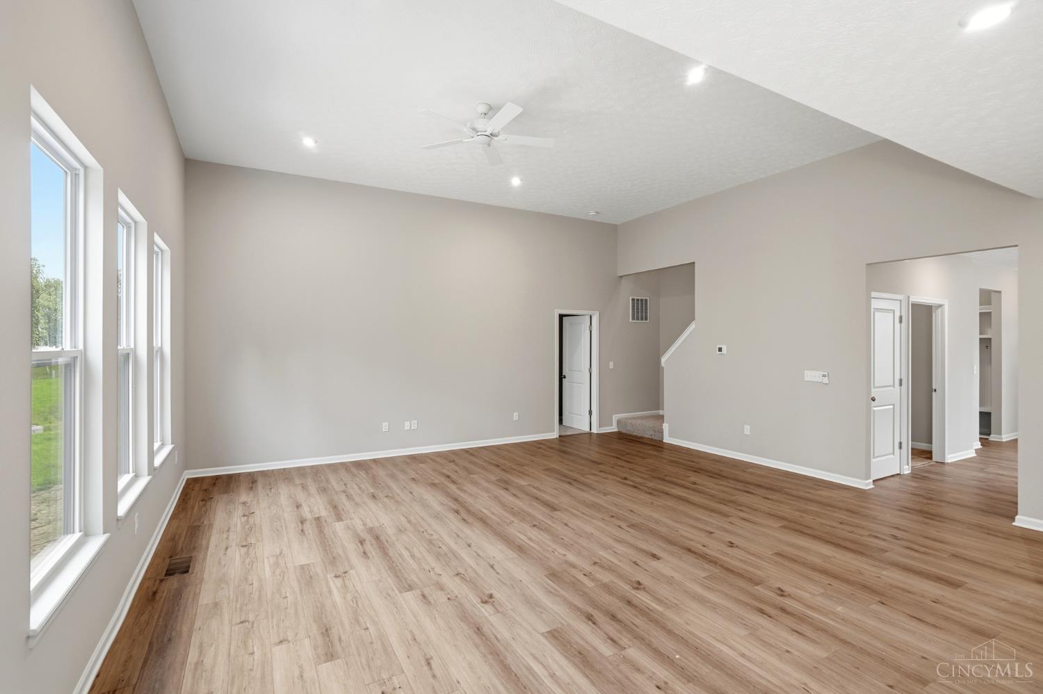 1180 Eagle Boulevard, Hamilton Twp, OH, 45039 — photo 4