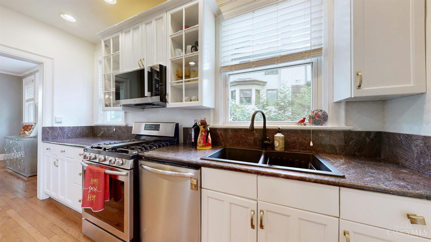 756 Clinton Springs Avenue, Cincinnati, OH, 45229 — photo 15