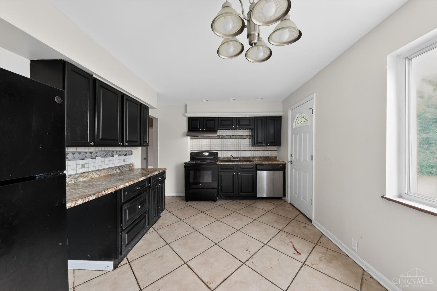 1600 Western Hills Lane, Green Twp, OH, 45238 — photo 11