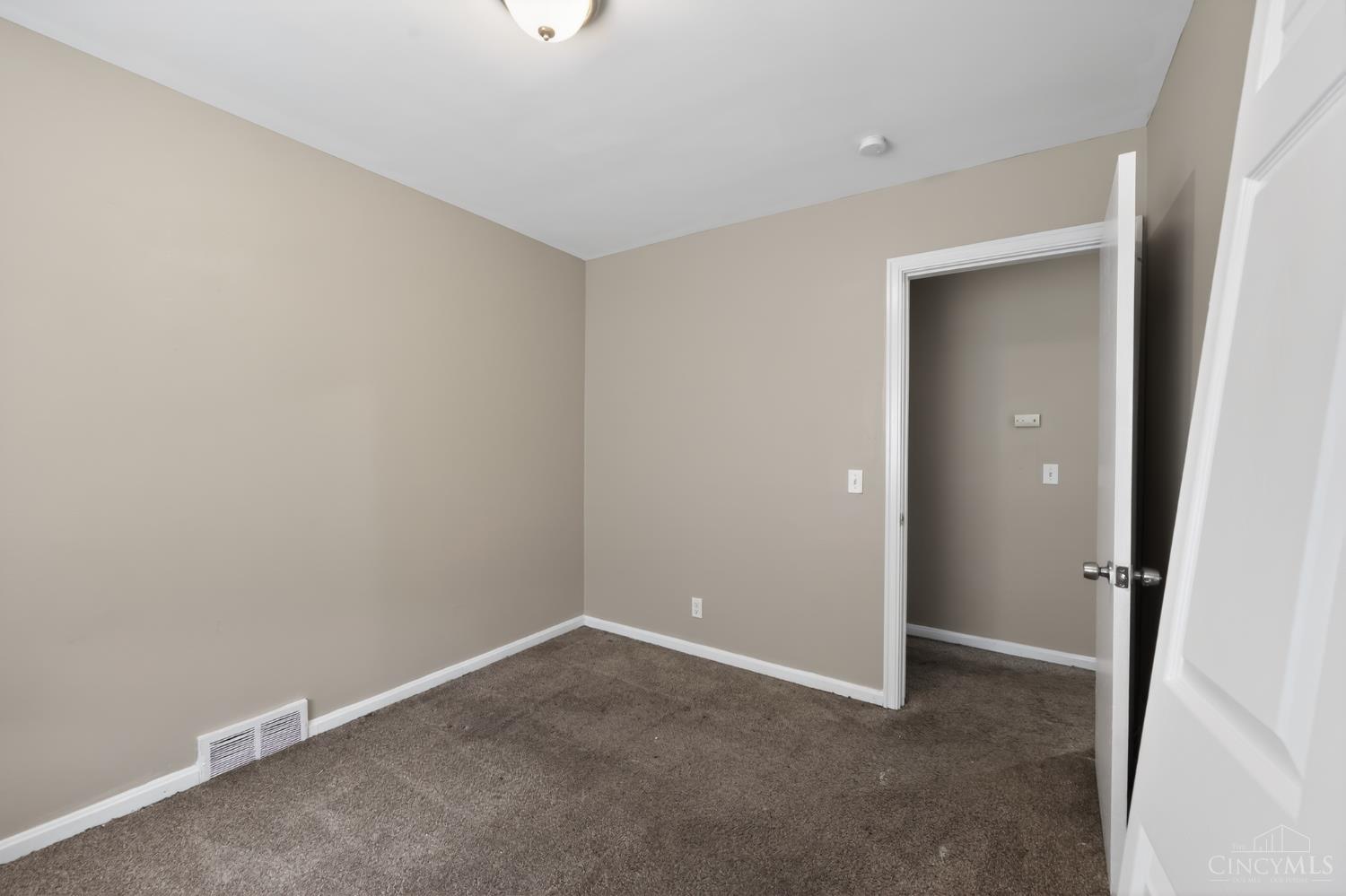 8668 Daly Road, Springfield Twp., OH, 45231 — photo 7