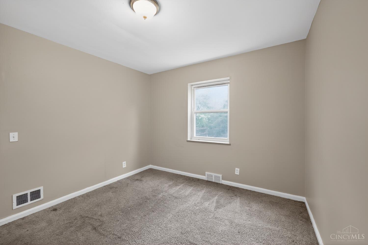 8668 Daly Road, Springfield Twp., OH, 45231 — photo 16