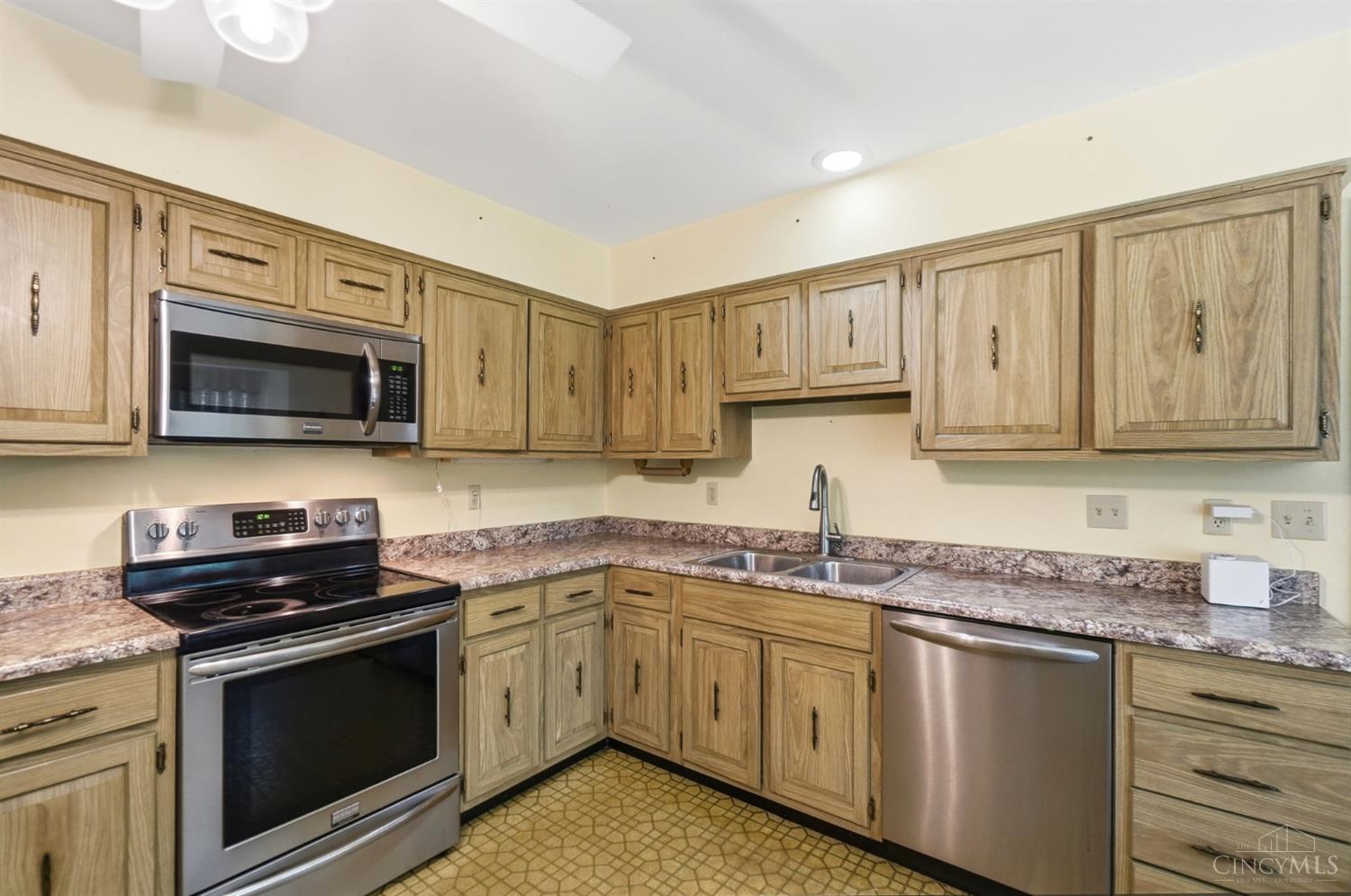 4 Beechurst Woods Lane, Green Twp, OH, 45233 — photo 13