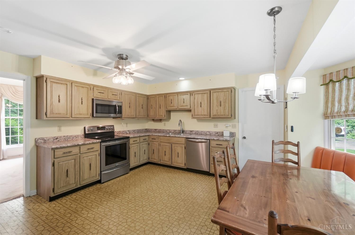 4 Beechurst Woods Lane, Green Twp, OH, 45233 — photo 17