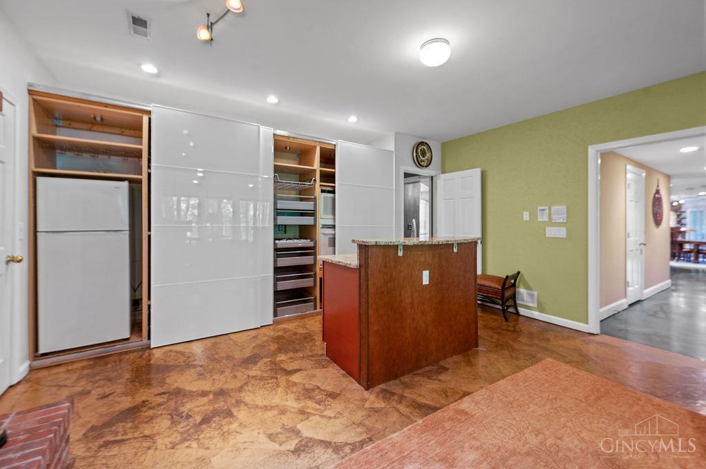 7883 Chestershire Drive, West Chester, OH, 45241 — photo 38