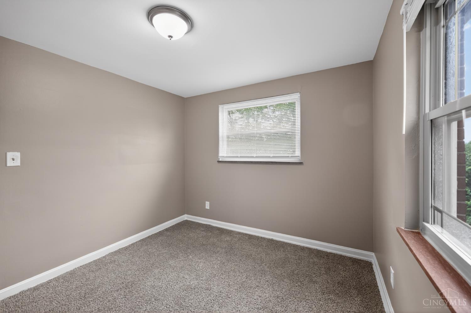 6331 Stover Avenue, Golf Manor, OH, 45251 — photo 10