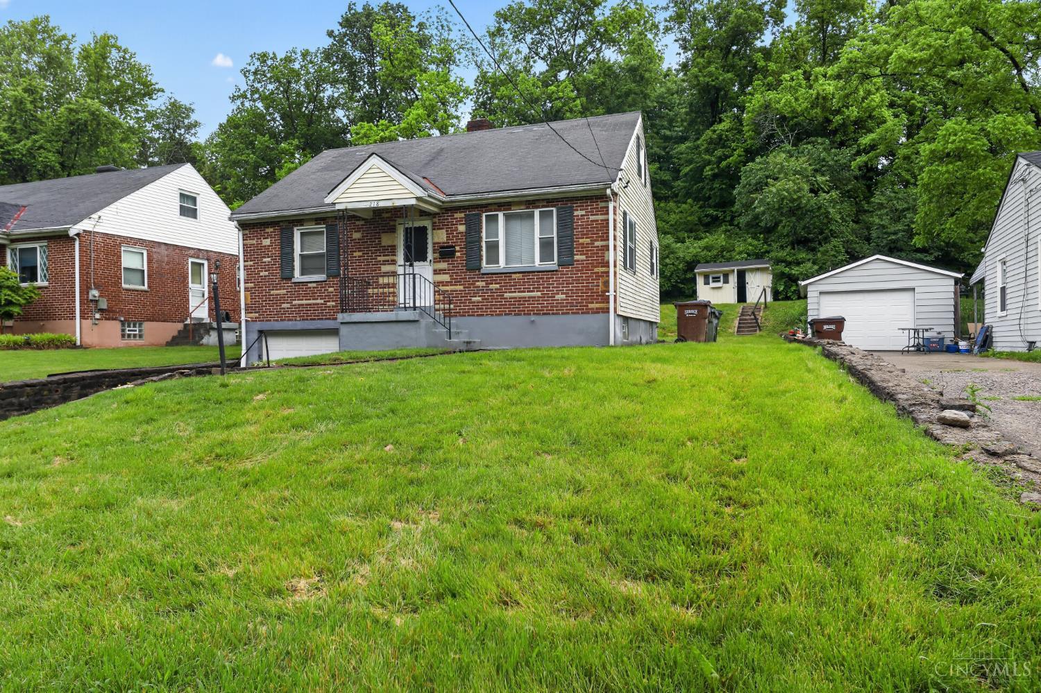 218 Ridgeway Road, Cincinnati, OH, 45216 — photo 4