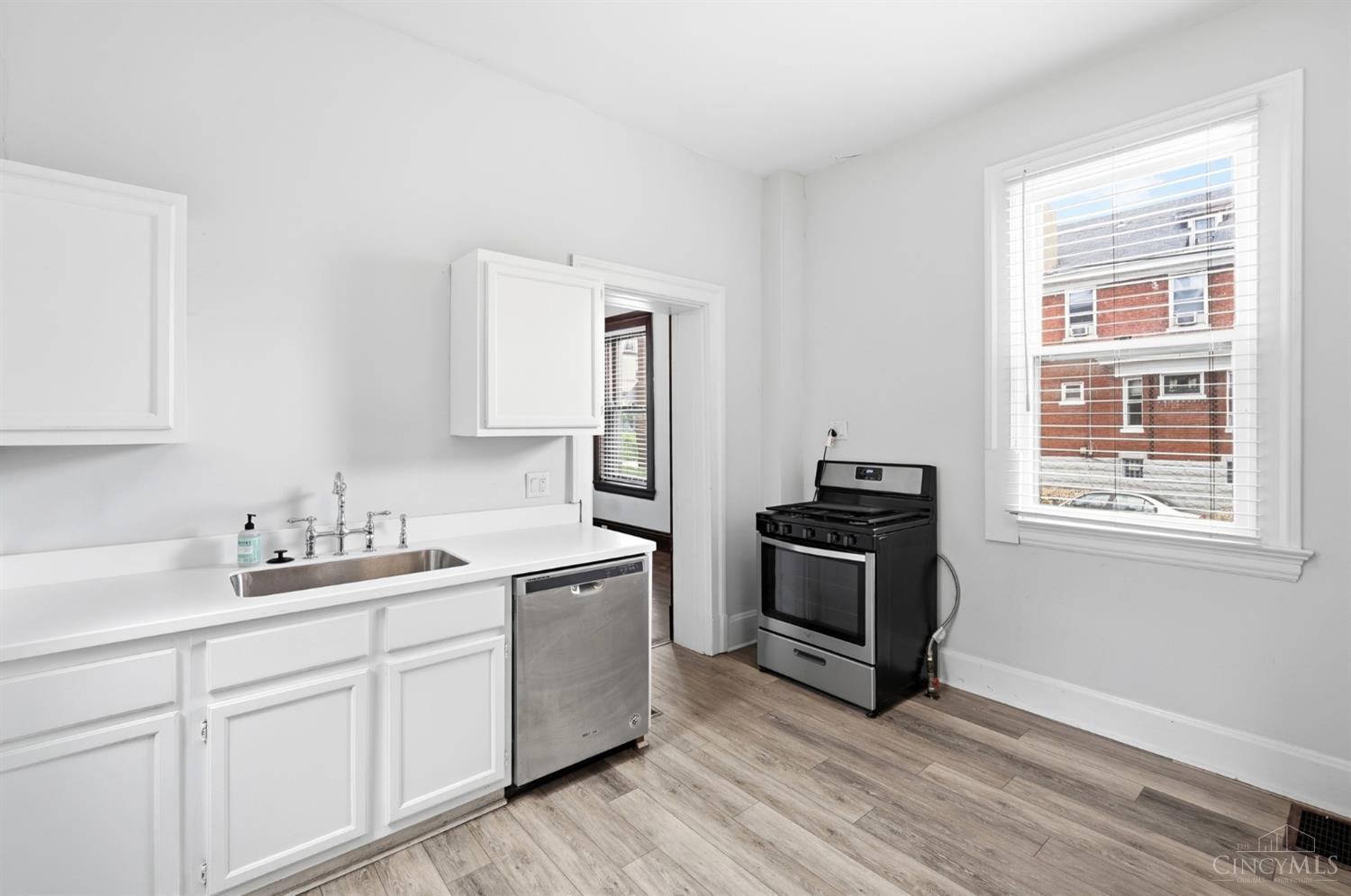2412 Fairview Avenue, Cincinnati, OH, 45219 — photo 34