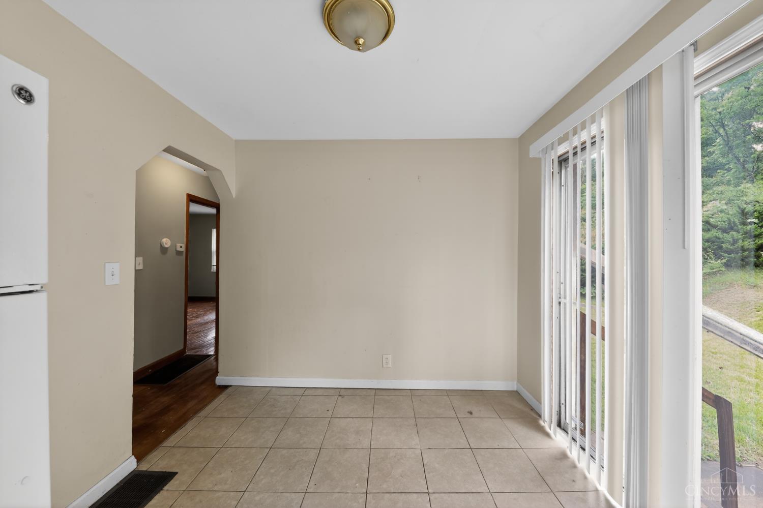 218 Ridgeway Road, Cincinnati, OH, 45216 — photo 11