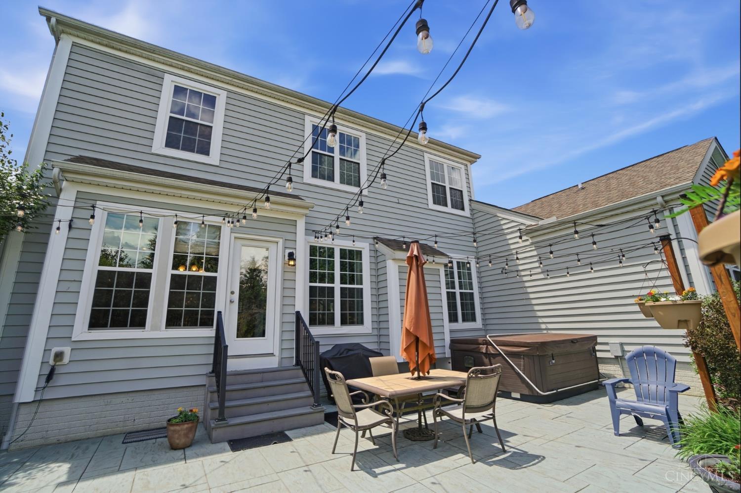 678 Hyacinth Road
