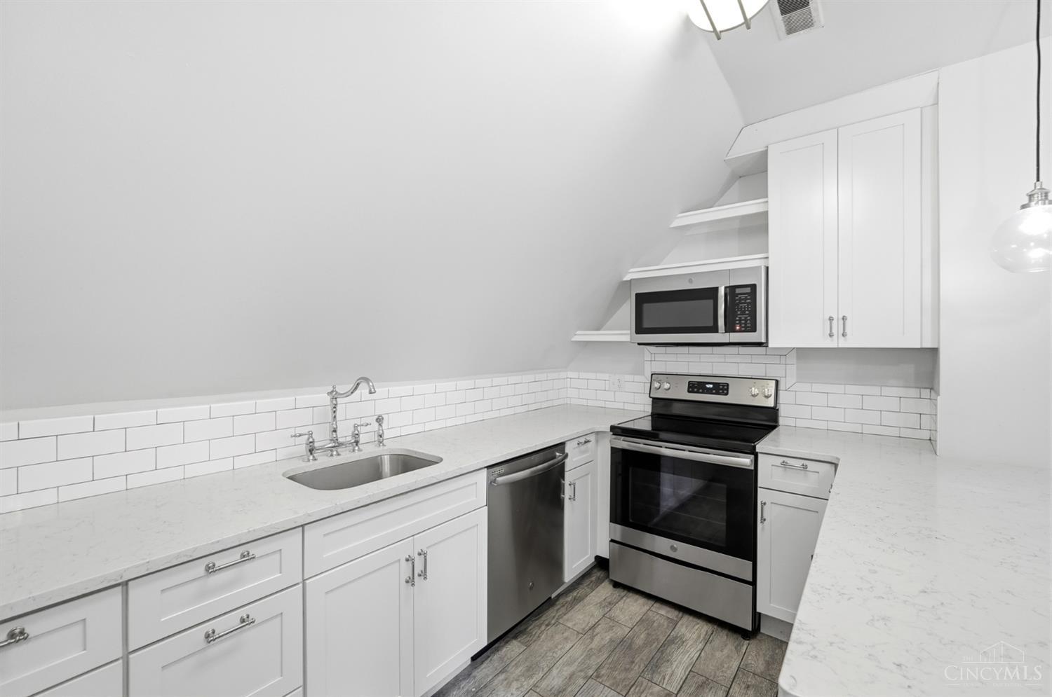 2412 Fairview Avenue, Cincinnati, OH, 45219 — photo 73