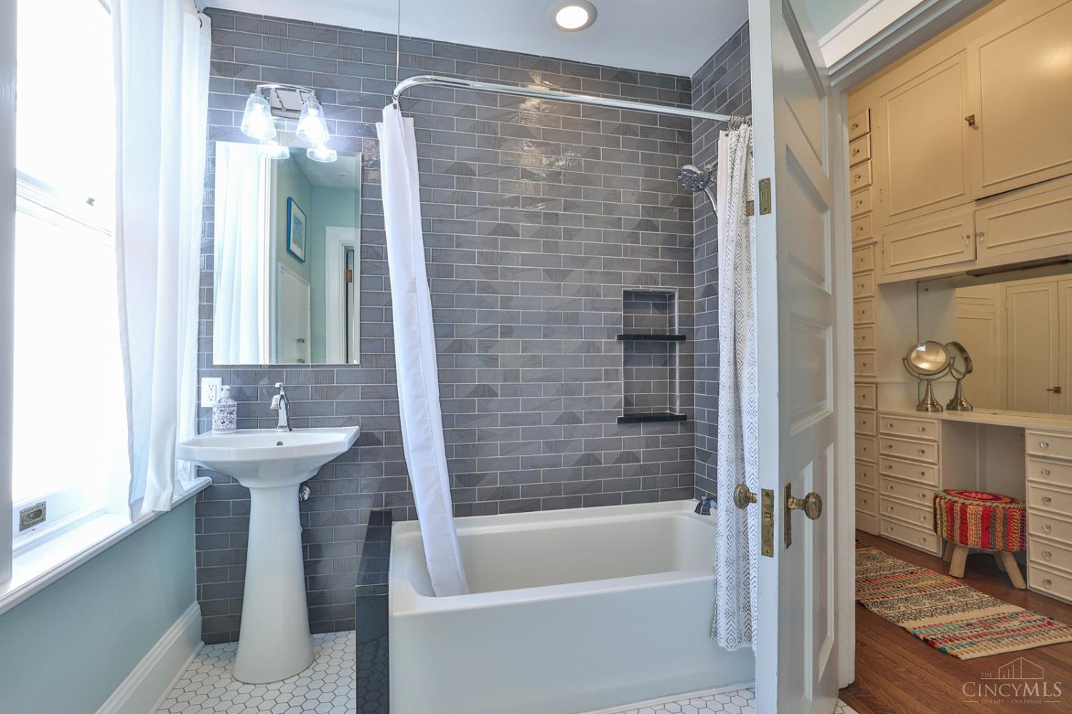 320 Reily Road, Wyoming, OH, 45215 — photo 25